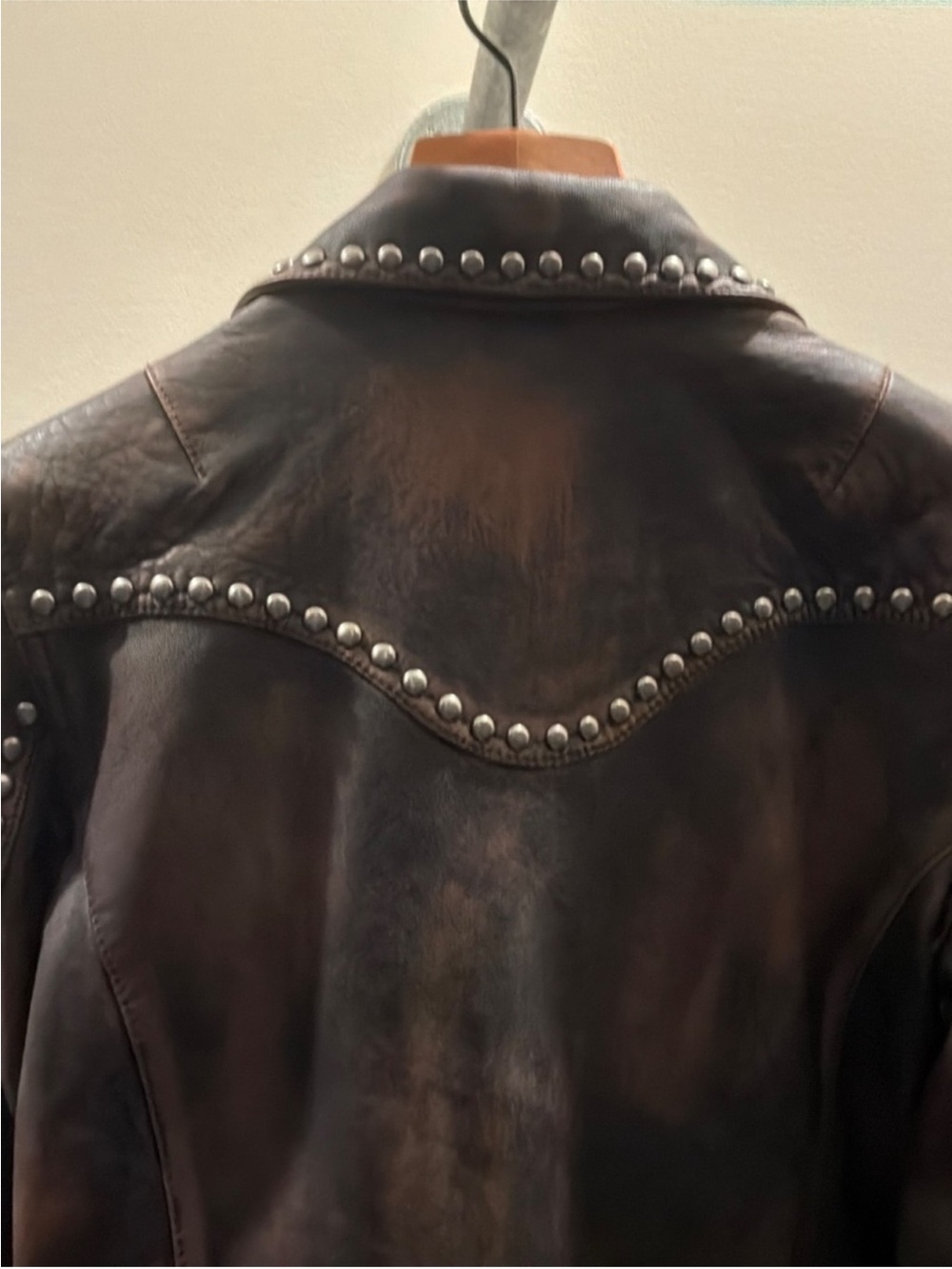 Double D Ranch Open Range Studded Leather Jacket with Conchos RTL $1295 XS NWT - Picture 9 of 16